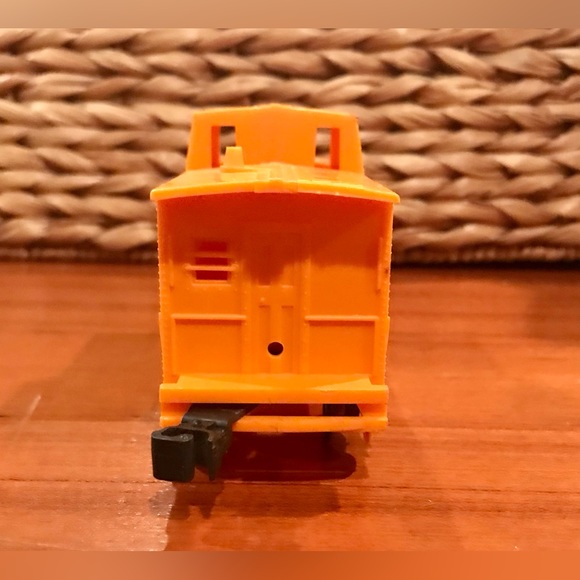 Vintage—Marx Pacemaker New York Central Train Set Caboose Car - Picture 2 of 6